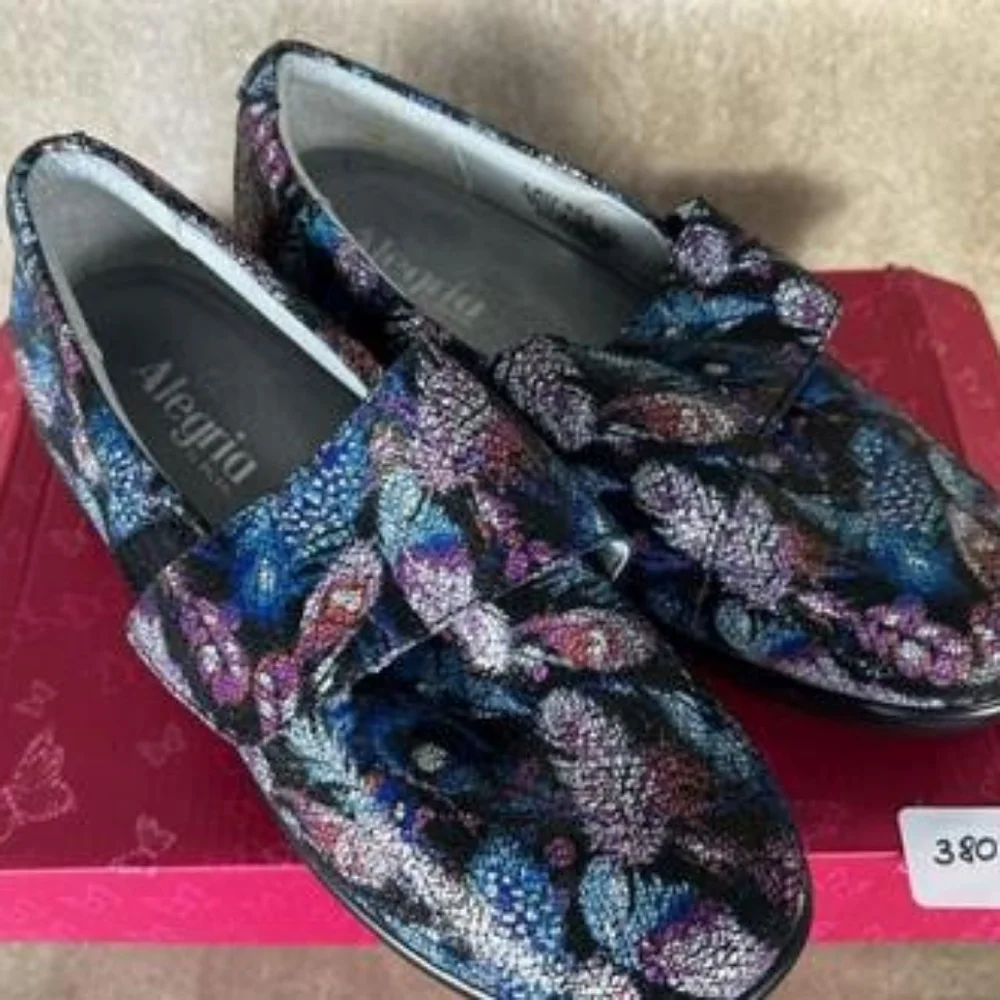 Alegria Women's Floral Patterned Loafers